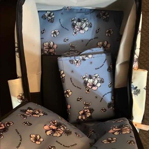 Petunia Pickle Bottom Disney Baby Stitch Floral Boxy Diaper Bag Backpack NWOT - Picture 7 of 8